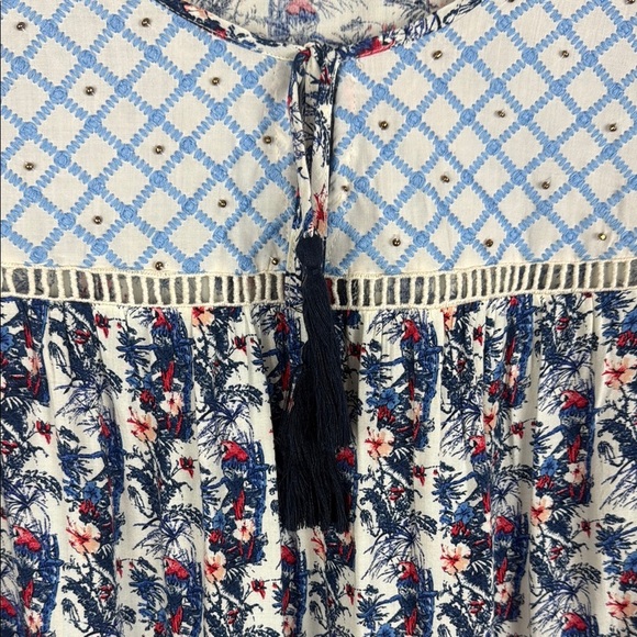 Solitaire Blue & White Floral Tie Front 3/4 Sleeve Bib Collar Blouse Size Large - Picture 6 of 11